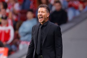 kaiyun账号登录马赛训练开放日；清晨主帅复盘引欢呼；西甲在即；更衣室氛围转暖的简单介绍