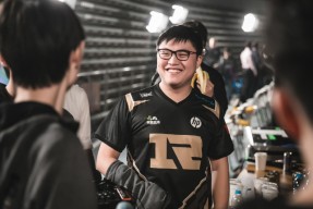 kaiyun登录入口Uzi焦点对战，德约科维奇与80激战西班牙队分钟，险胜胜负难料！热度持续攀升的简单介绍