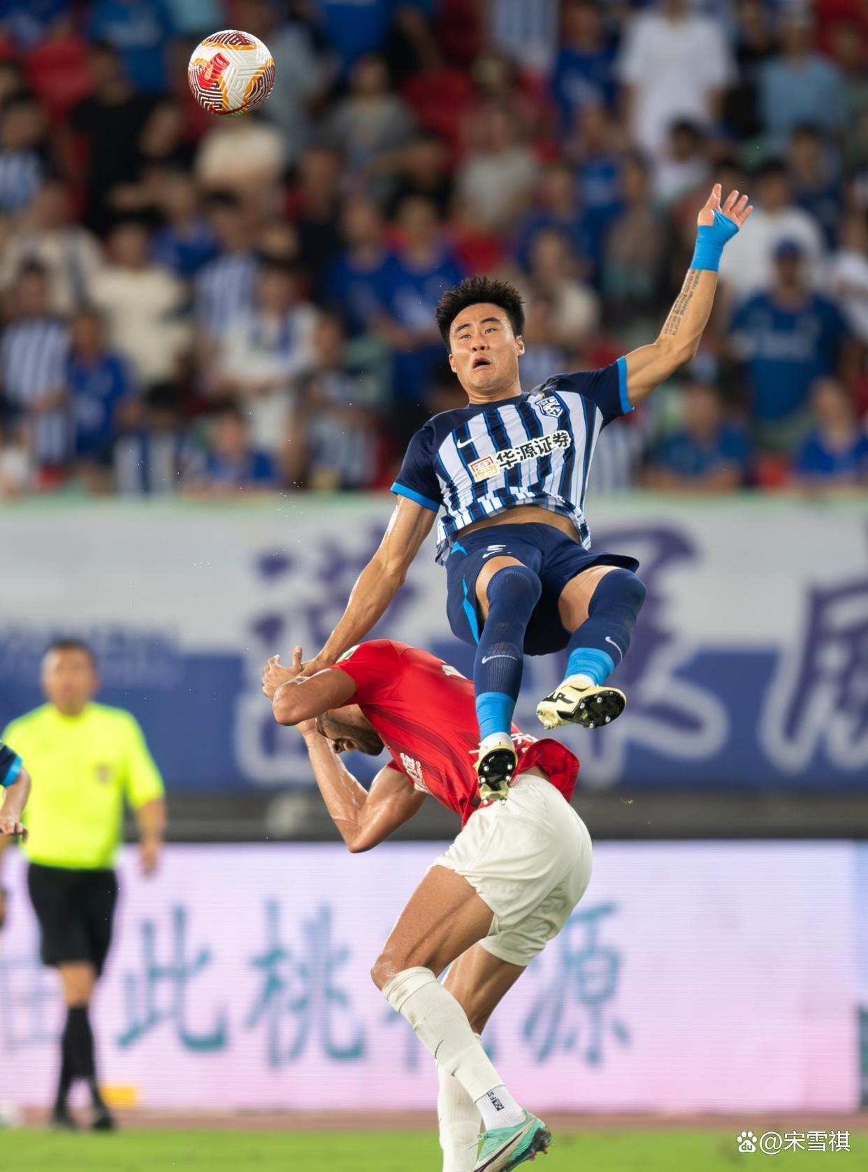 包含赛前武汉三镇备战NBA总决赛;手感冰凉细节曝光;管理层满意;资深球员宣示担当的词条 包含赛前武汉三镇备战NBA总决赛;手感冰凉细节曝光;管理层满意;资深球员宣示担当的词条